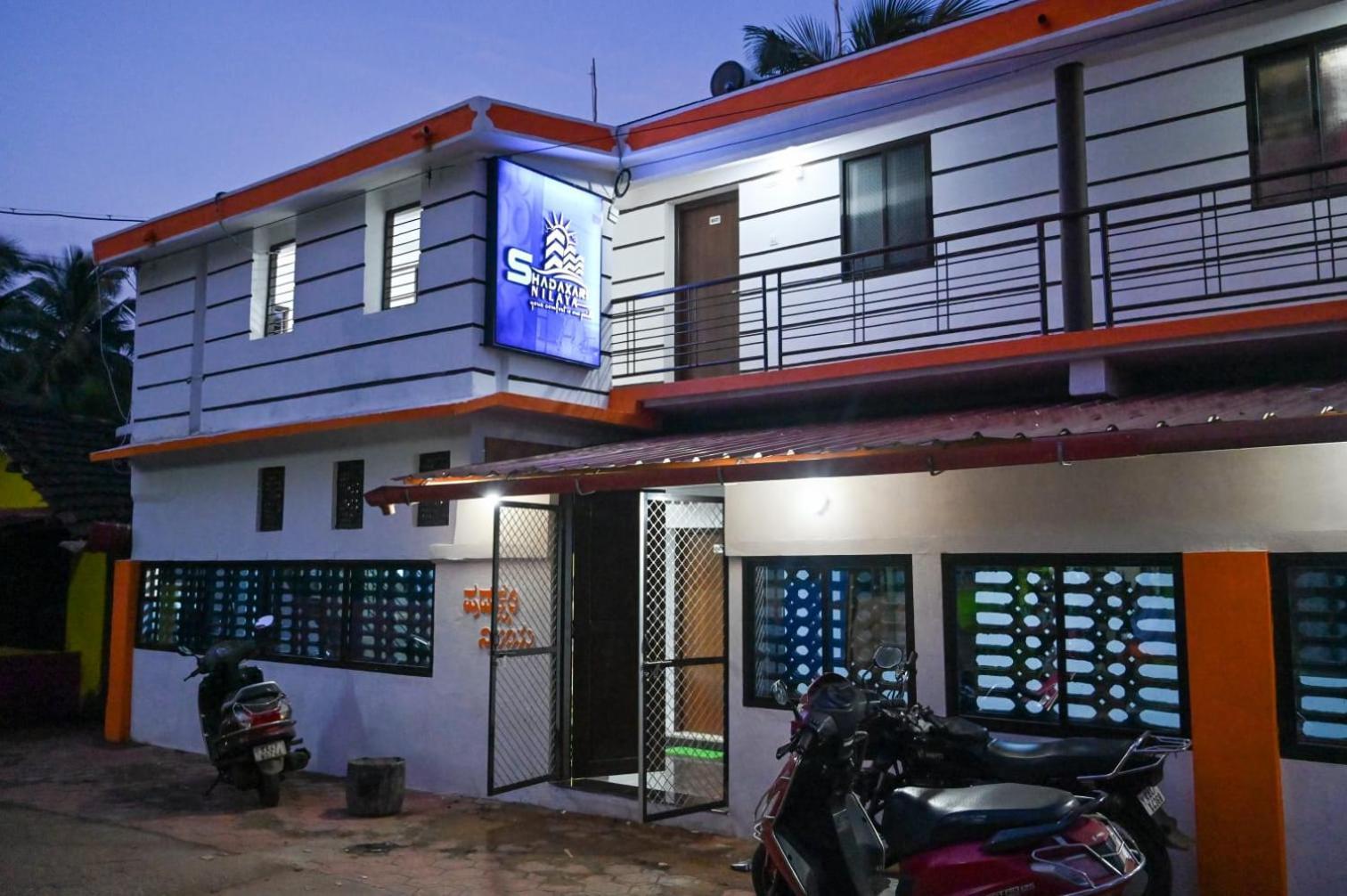 The Shadaxari Nilaya Hotel Gokarna  Bagian luar foto